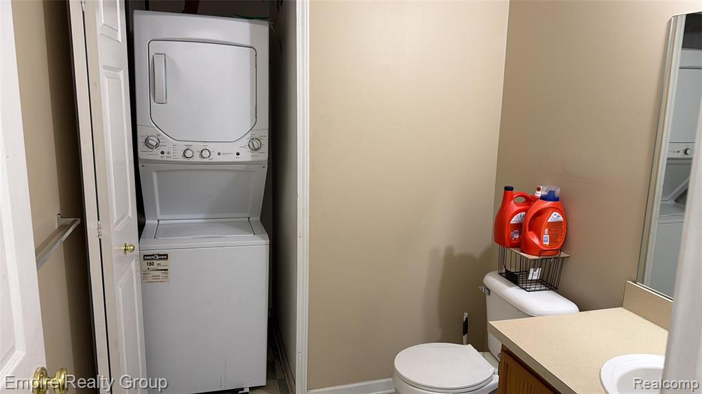 4334 Schaefer Road Dearborn, MI 48126 - Photo 3 of 9
