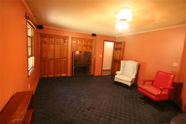 352 Montague Road Sunderland, MA 01375 - Photo 15 of 27 a view of furniture in a room