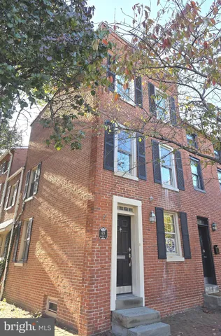 $329,900 | 628 Warner Street, Baltimore, MD 21230