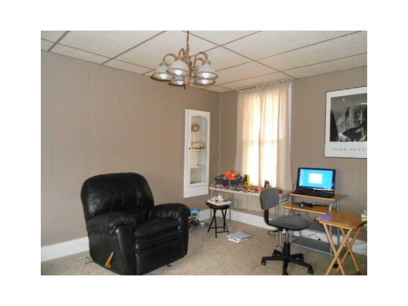 688 Sawyer Road Apollo, PA 15613 - Photo 4 of 13 Family Room.