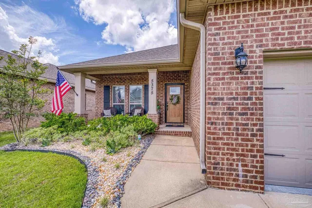 a front view of house with yard