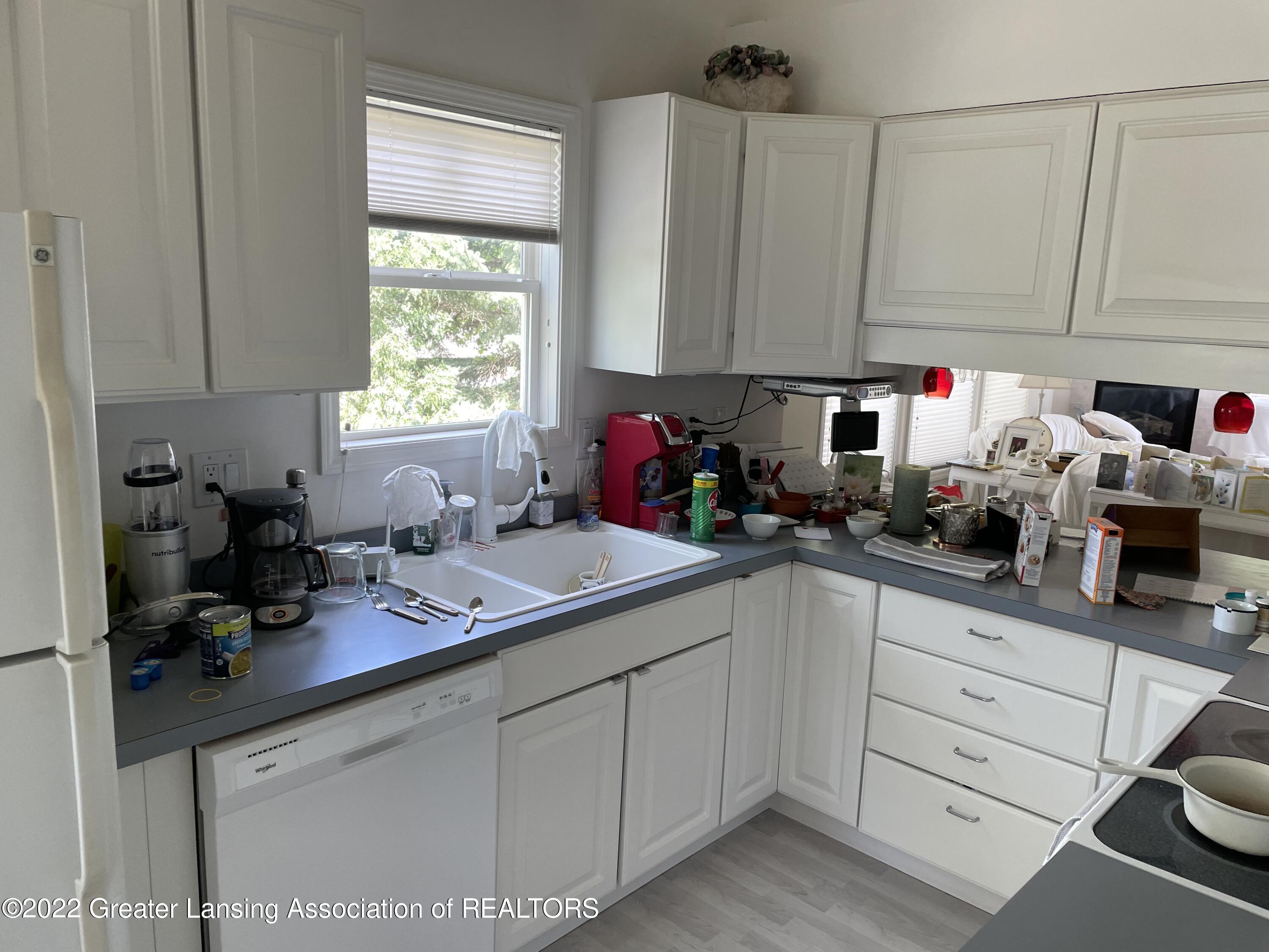 2415 North Aurelius Road, Unit 45 Holt, MI 48842 - Photo 8 of 37 Kitchen