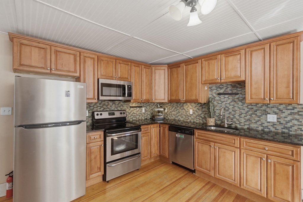 50 Webster Street Lynn, MA 01902 - Photo 9 of 36