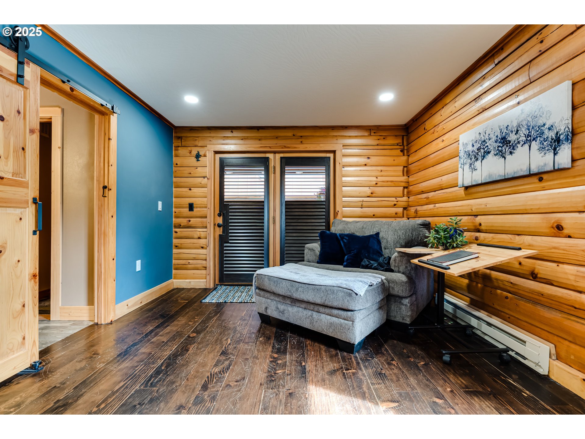 86561 R.R. Baker Road Springfield, OR 97478 - Photo 15 of 47 a spacious bedroom with a bed and a dresser