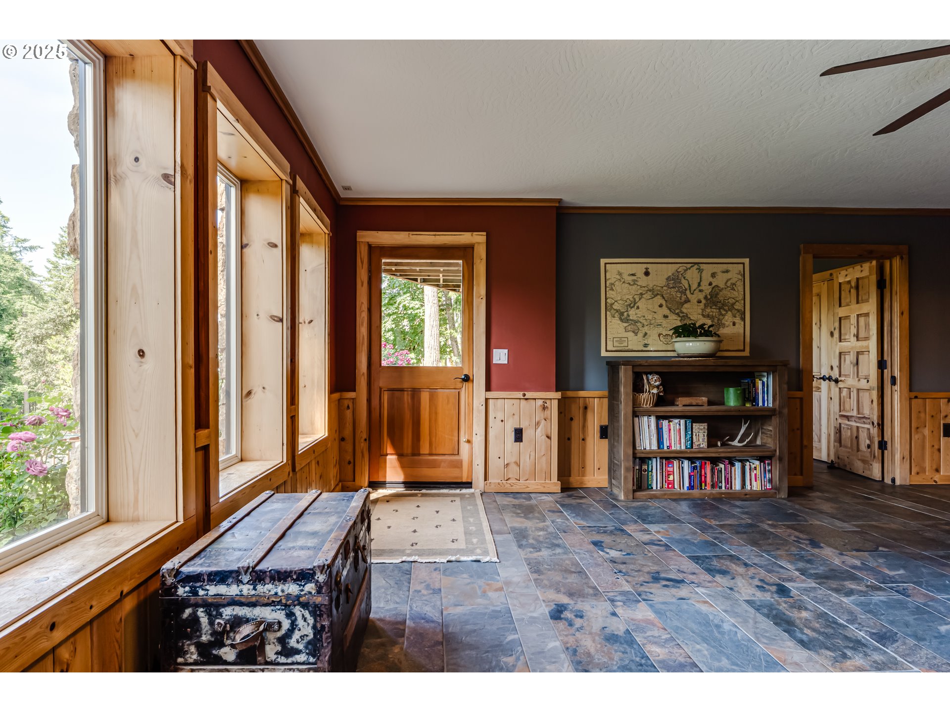 86561 R.R. Baker Road Springfield, OR 97478 - Photo 30 of 47 a living room with furniture a window and a flat screen tv