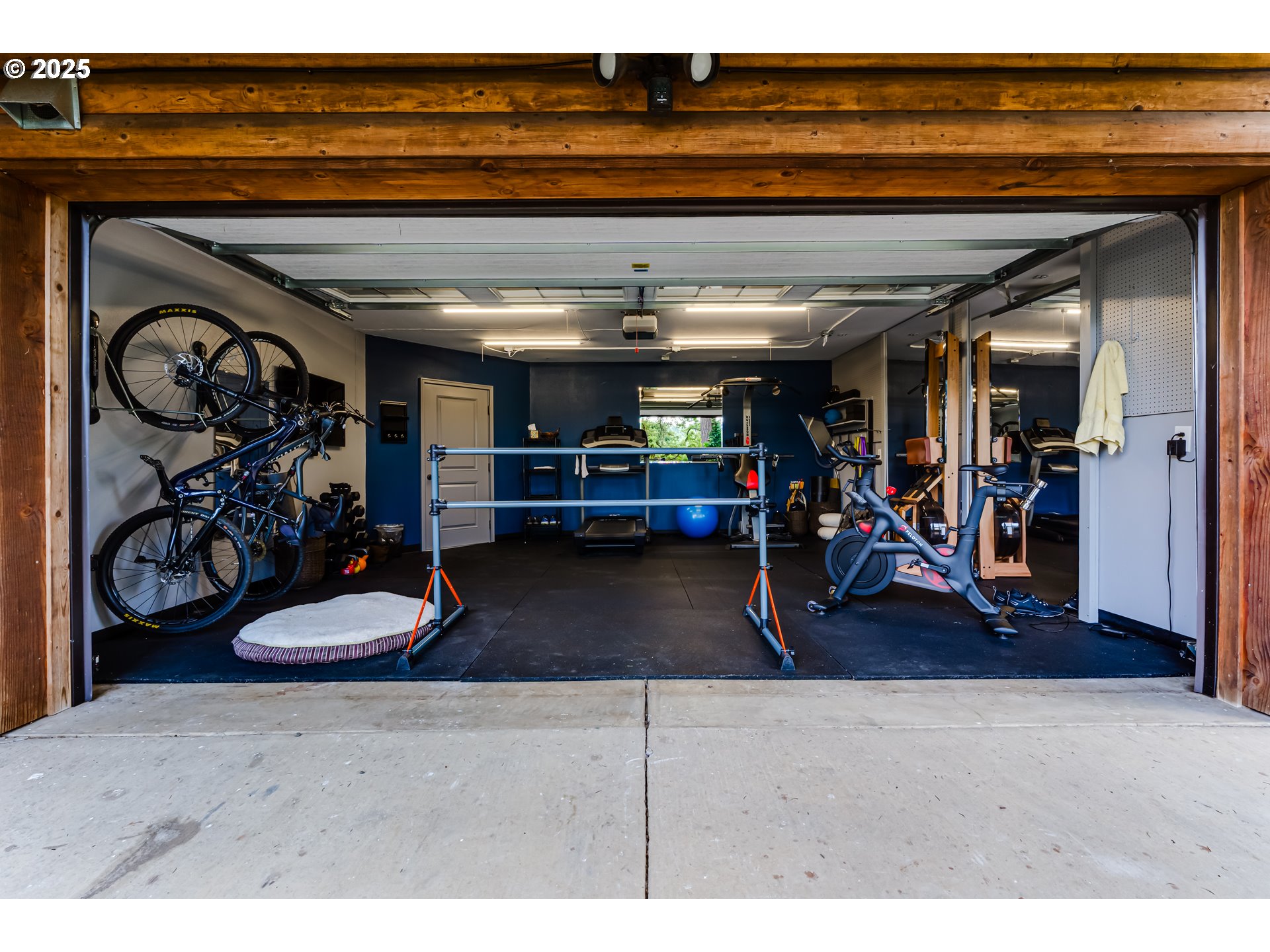 86561 R.R. Baker Road Springfield, OR 97478 - Photo 35 of 47 a view of a bike garage