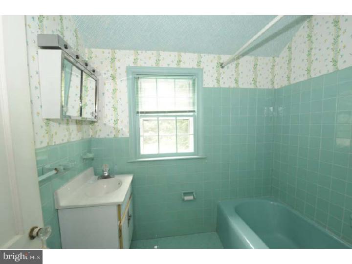 226 Wentworth Road Wayne, PA 19087 - Photo 18 of 25
