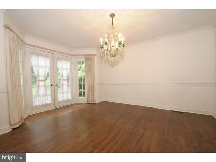 226 Wentworth Road Wayne, PA 19087 - Photo 8 of 25