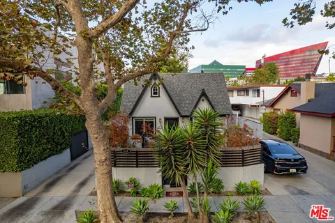 $3,195,000 | 617 Westmount Drive, West Hollywood, CA 90069