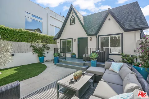 $3,195,000 | 617 Westmount Drive, West Hollywood, CA 90069