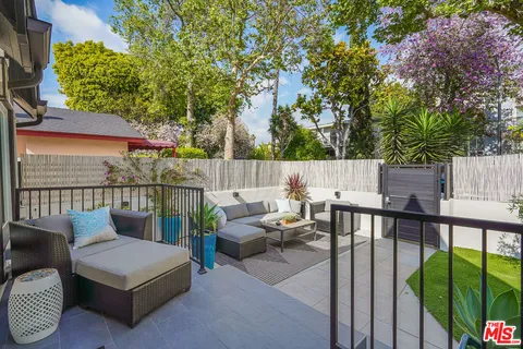 $3,195,000 | 617 Westmount Drive, West Hollywood, CA 90069