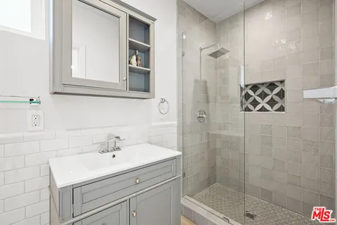 $3,195,000 | 617 Westmount Drive, West Hollywood, CA 90069