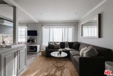 $3,195,000 | 617 Westmount Drive, West Hollywood, CA 90069