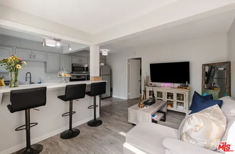 $3,195,000 | 617 Westmount Drive, West Hollywood, CA 90069