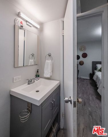 $3,400,000 | 617 Westmount Drive, West Hollywood, CA 90069