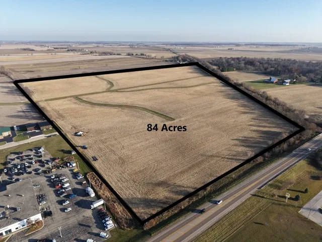 a view of a tennis court