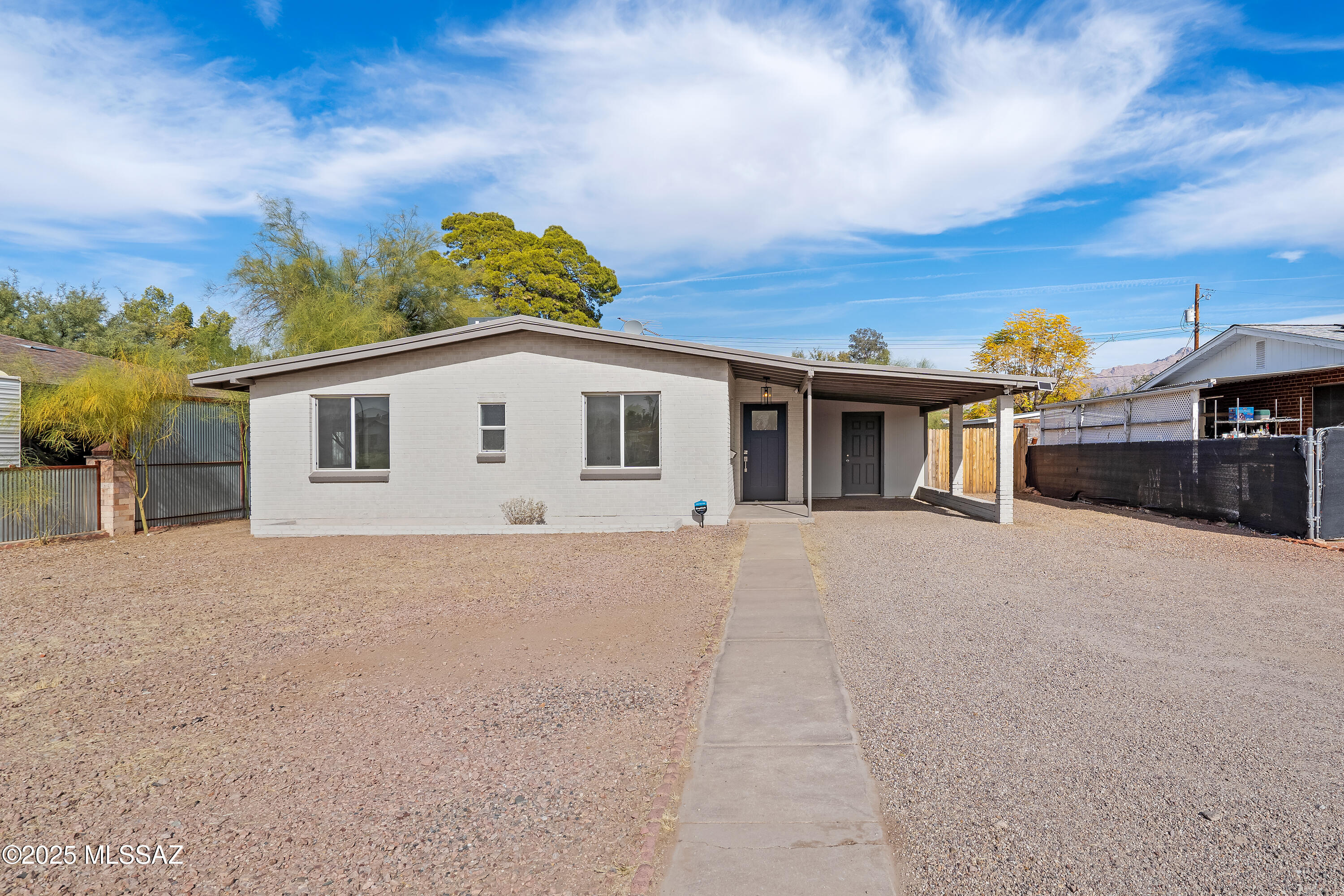 905 East Prince Road Tucson, AZ 85719 - Photo 1 of 33 1 Front Yard-2 (1)