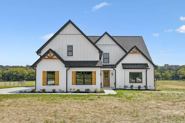 $1,245,777 | 4088 Chicken Road, Lebanon, TN 37090