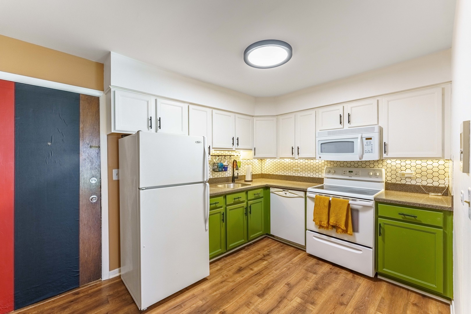 884 South Plum Grove Road, Unit 111 Palatine, IL 60067 - Photo 6 of 19