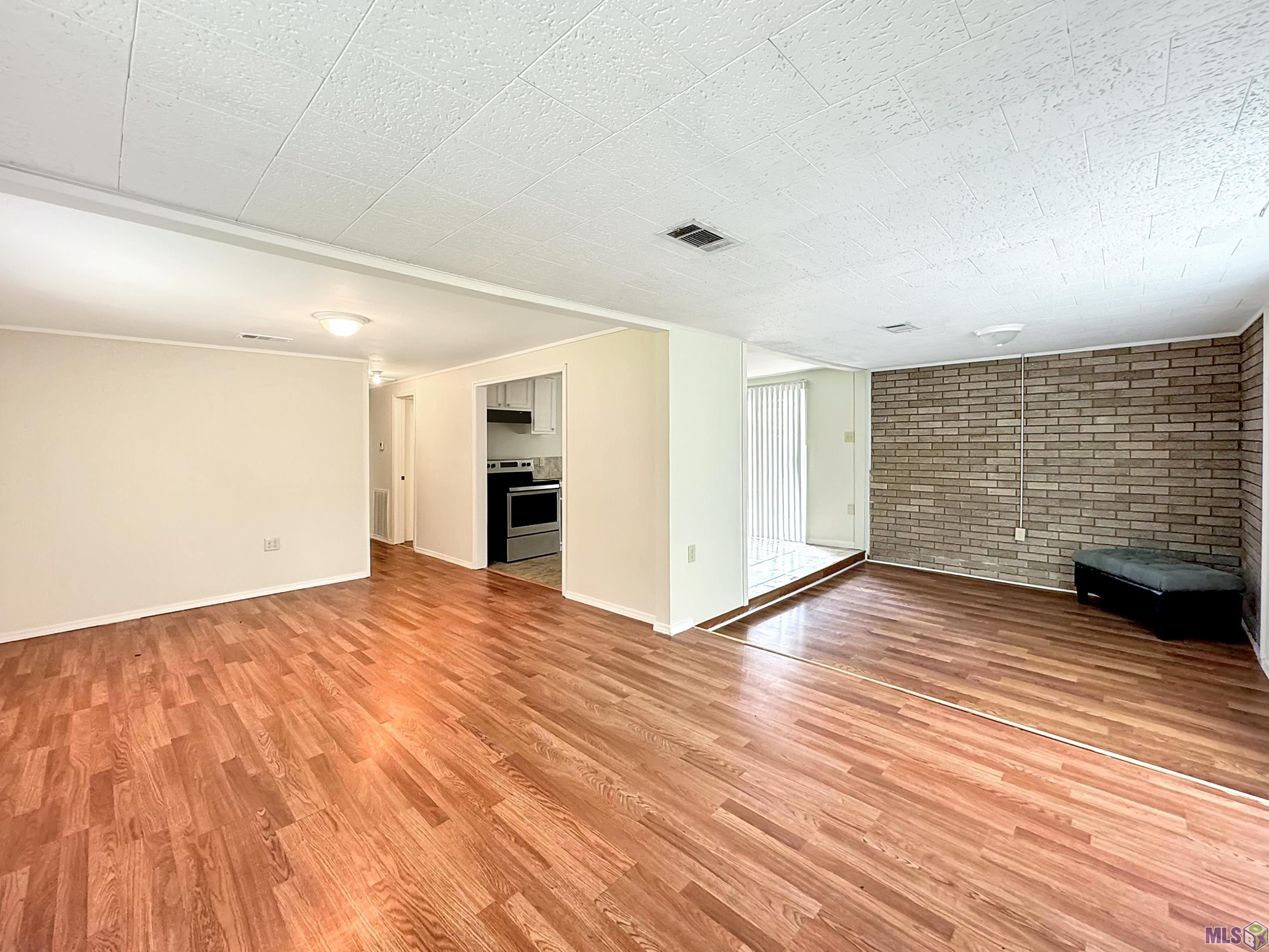 6197 Flag Street Baton Rouge, LA 70812 - Photo 5 of 18 Gallery Image 5