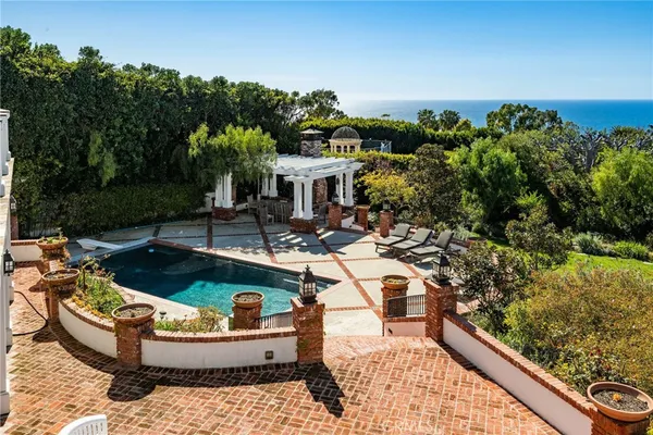 $15,000 | 1409 VÃa Arco, Palos Verdes Estates, CA 90274