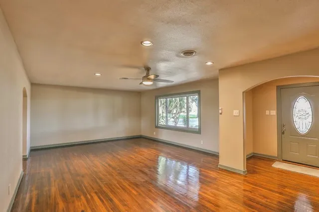 $3,500 | 14114 Highway 36, Needville, TX 77461