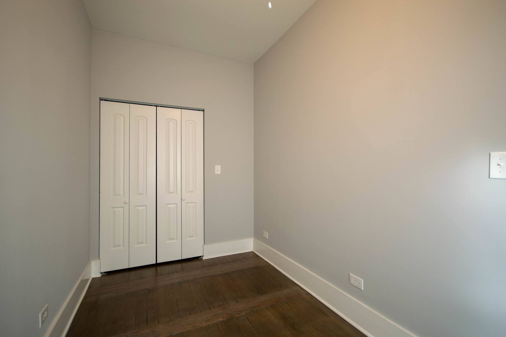 2117 West 18th Street, Unit 2F Chicago, IL 60608 - Photo 4 of 7