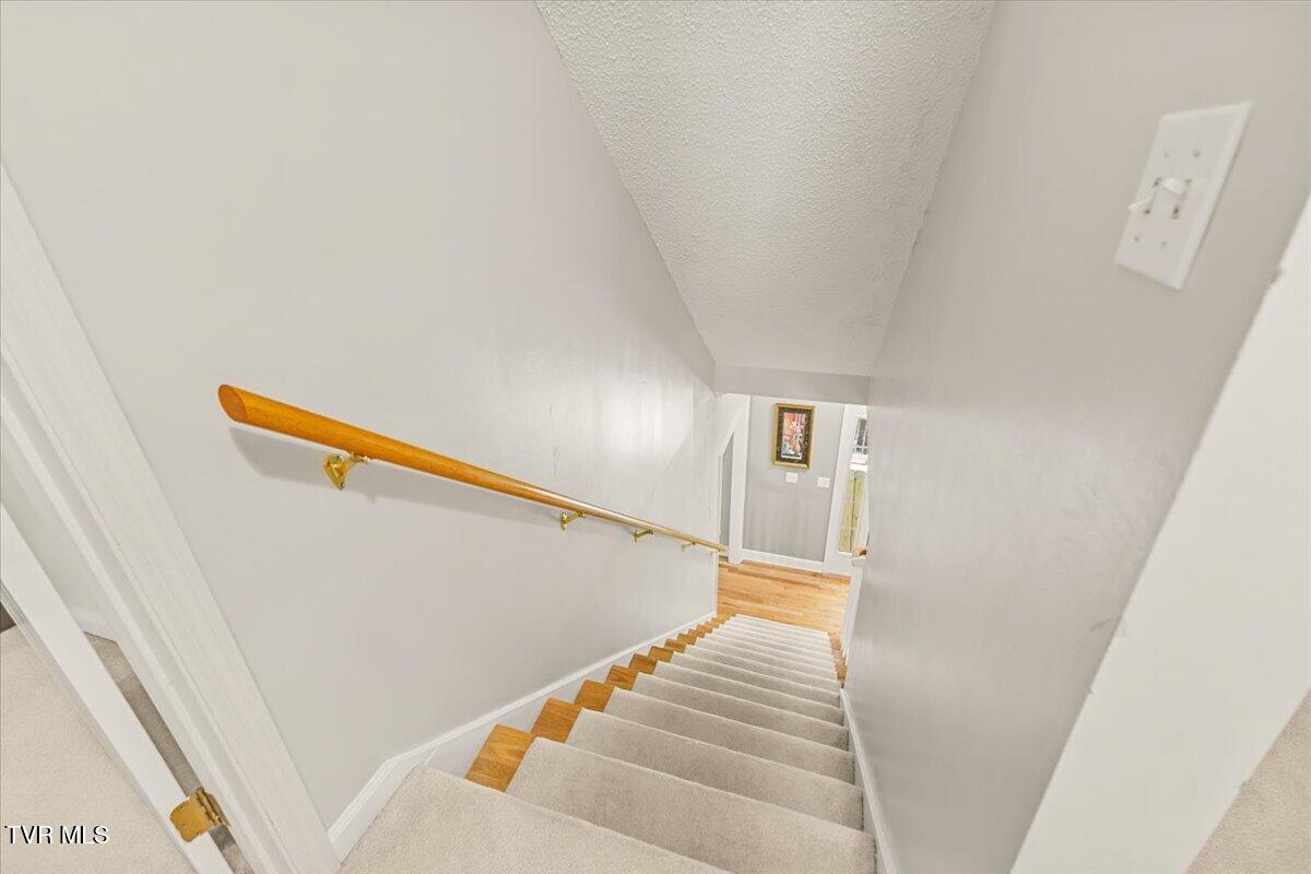 1 Deercreek Drive Kingsport, TN 37660 - Photo 24 of 58 25-128A6607