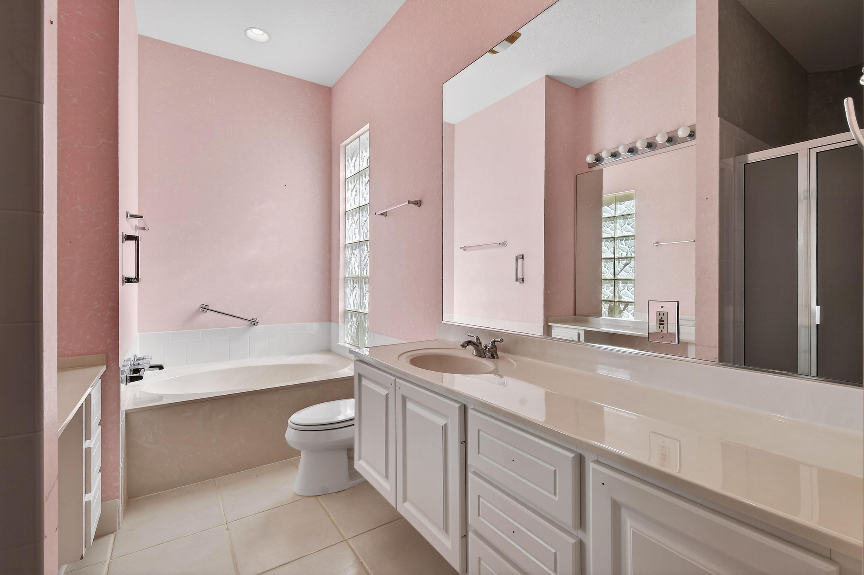 8892 Southeast Eldorado Way Hobe Sound, FL 33455 - Photo 32 of 83 MASTER BATH