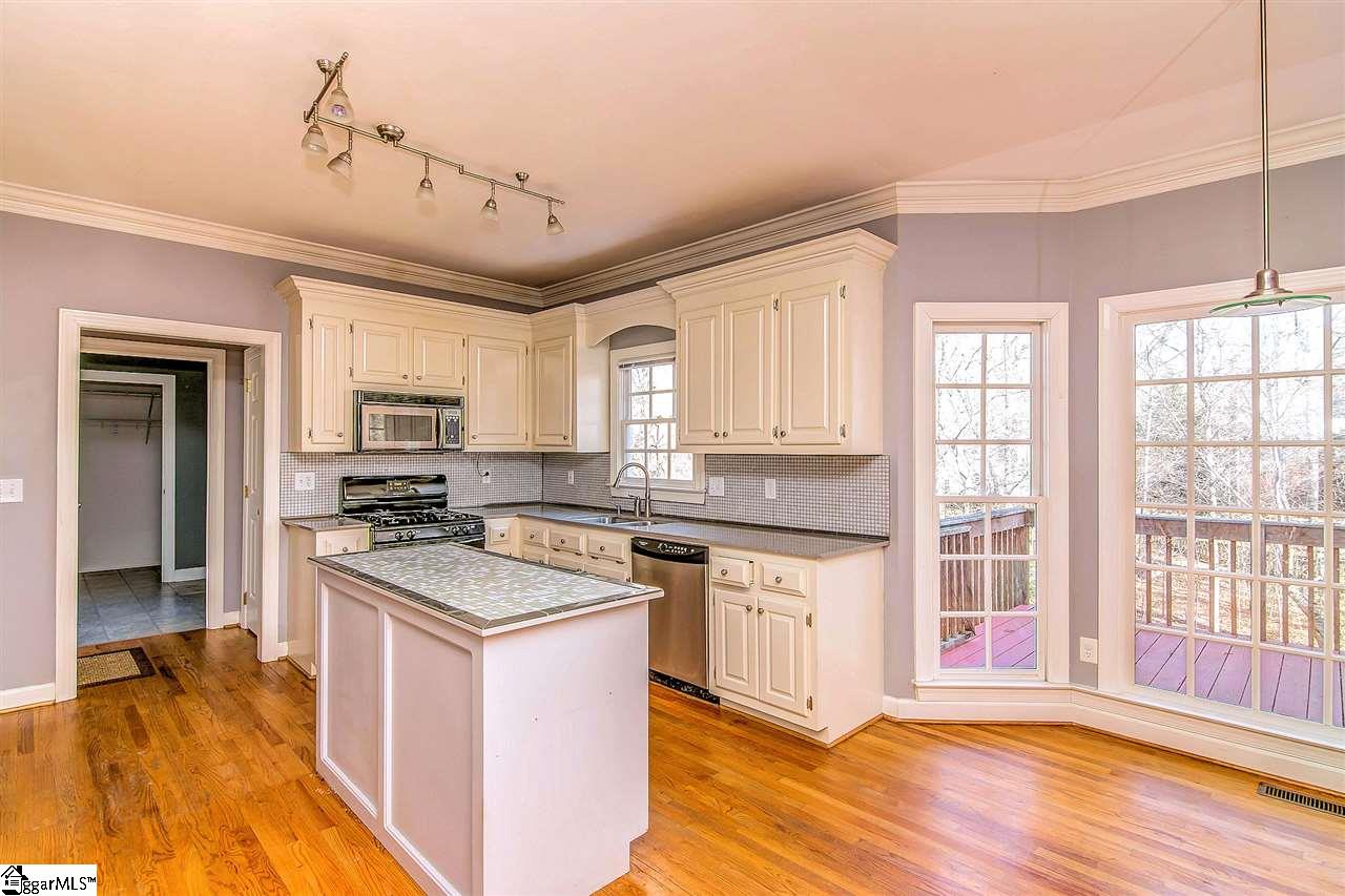 214 Quail Ridge Drive Simpsonville, SC 29680 - Photo 4 of 36 Gallery Image 4