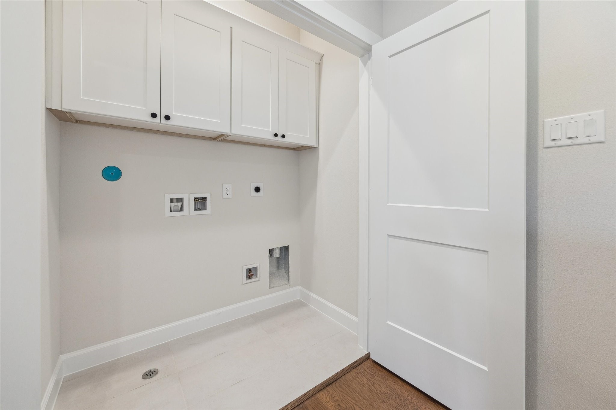 1303 Cordell Street, Unit B Houston, TX 77009 - Photo 35 of 41 a view of storage and utility room with empty racks