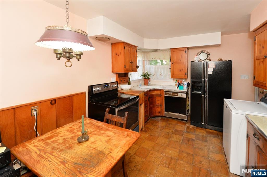 6 Central Avenue Demarest, NJ 07627 - Photo 7 of 25