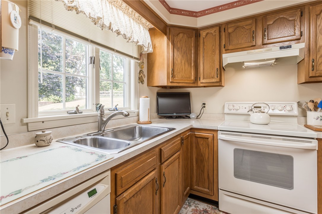 23 Chiswick Drive Riga, NY 14428 - Photo 15 of 44