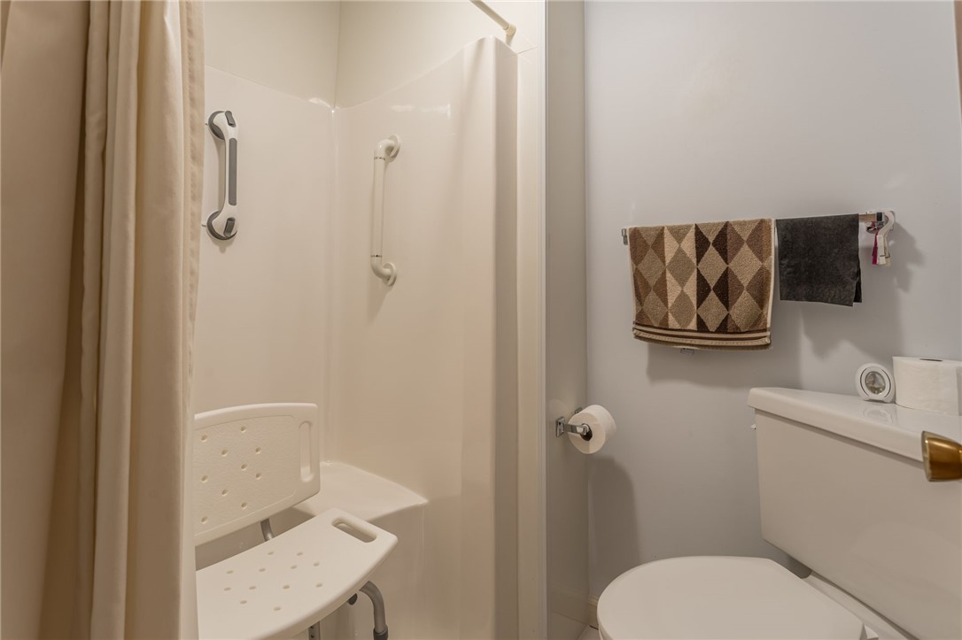 23 Chiswick Drive Riga, NY 14428 - Photo 24 of 44 Full Bathroom with walk in shower