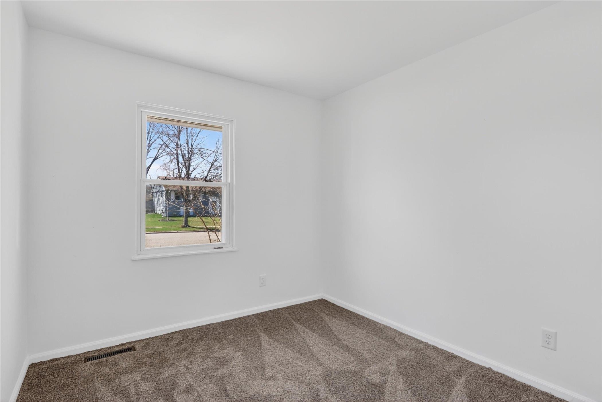 2043 Linway Drive Beloit, WI 53511 - Photo 32 of 59