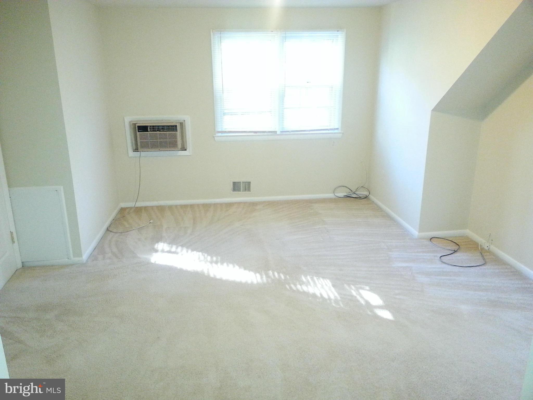 10001 Brunett Avenue Silver Spring, MD 20901 - Photo 21 of 23 an empty room with a window