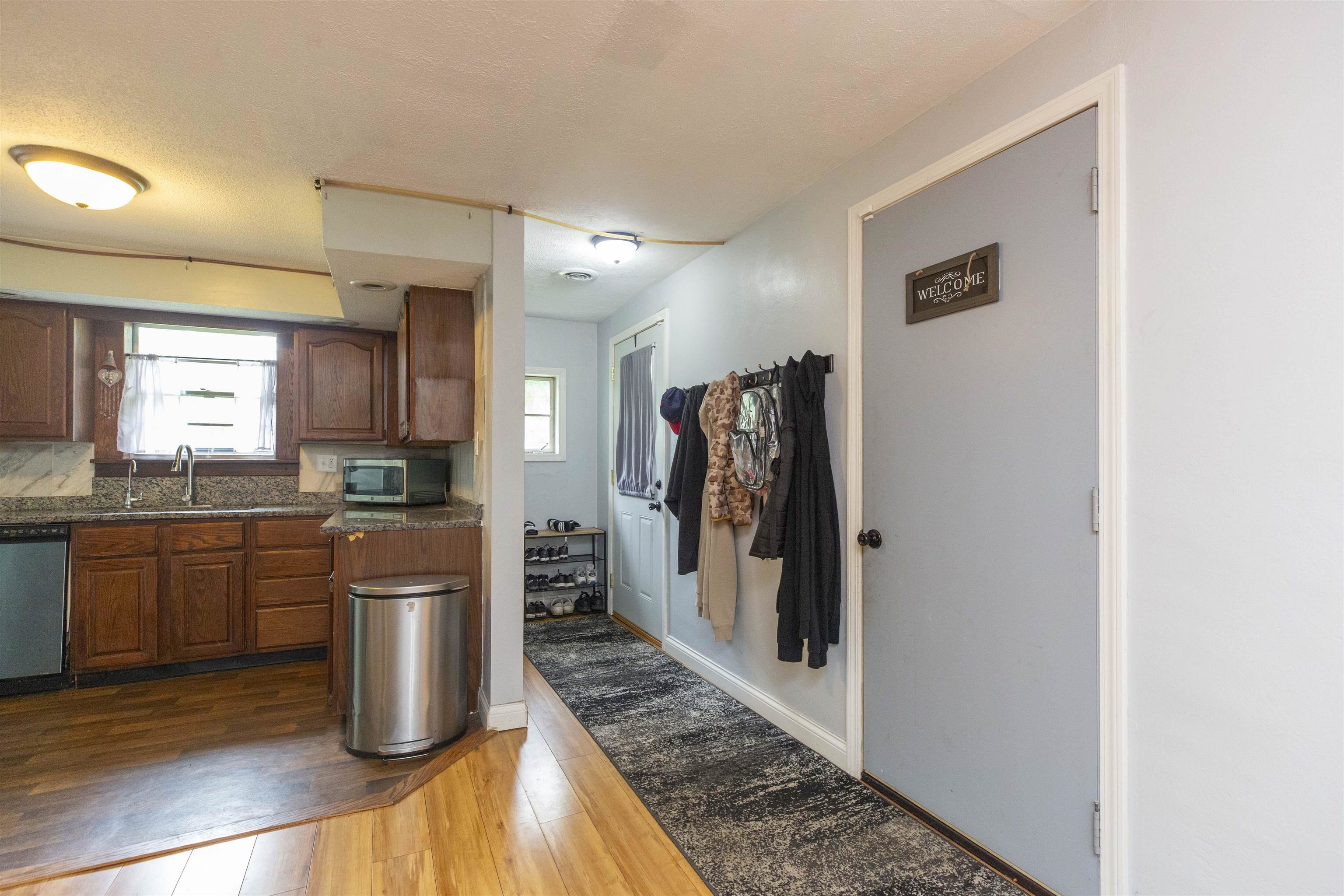 19357 Brick Road South Bend, IN 46637 - Photo 4 of 36