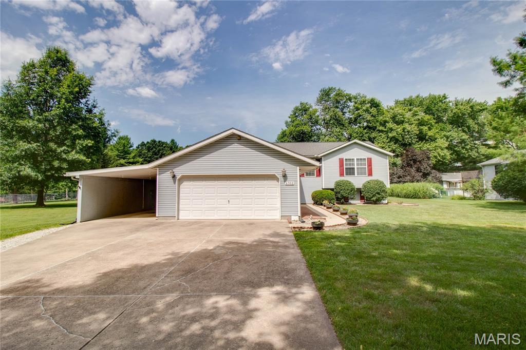 6302 Wenzel Road Alton, IL 62002 - Photo 2 of 63
