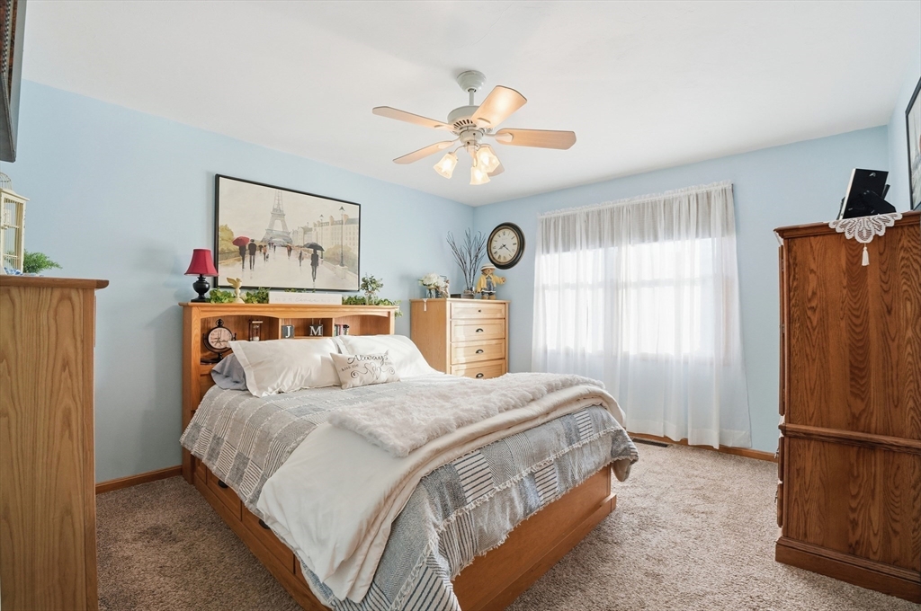 33 Warner Street Fall River, MA 02720 - Photo 20 of 38