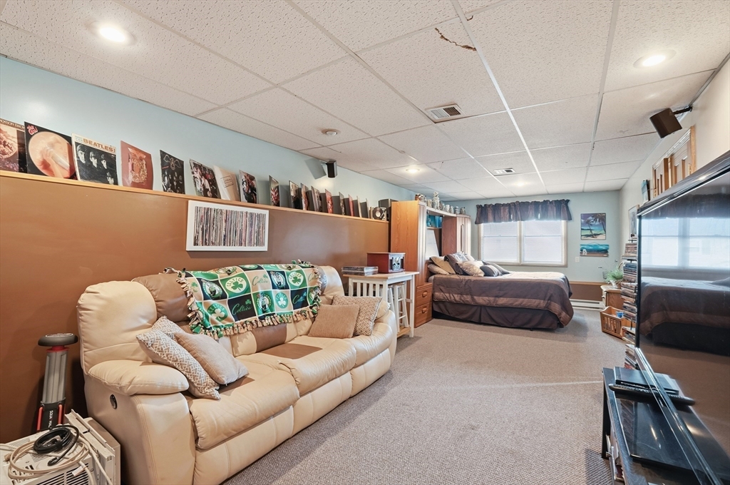 33 Warner Street Fall River, MA 02720 - Photo 28 of 38