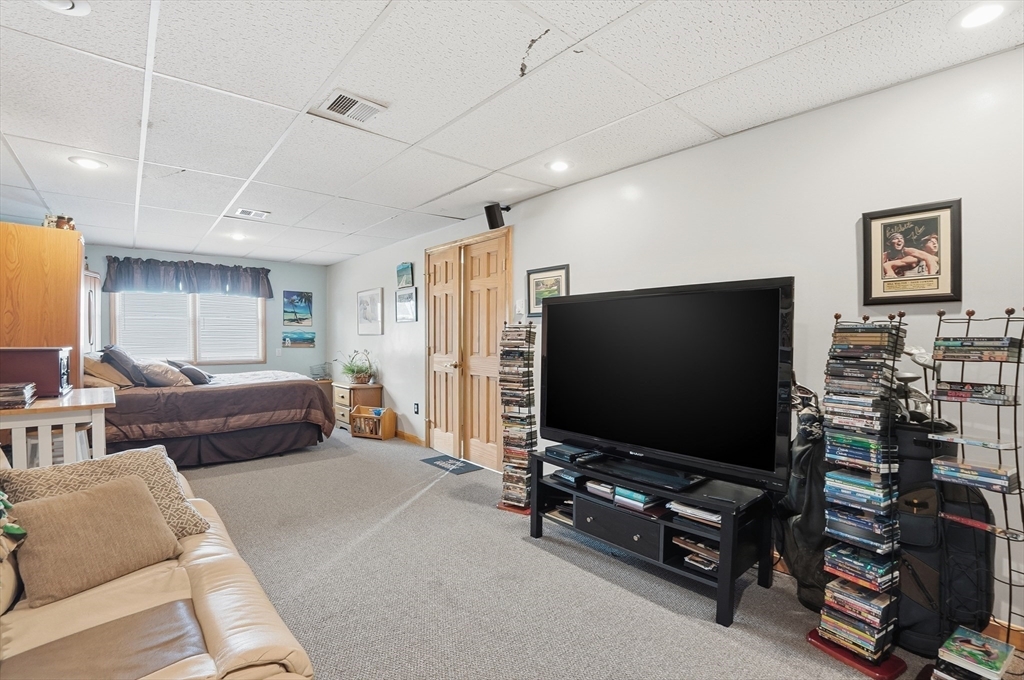 33 Warner Street Fall River, MA 02720 - Photo 29 of 38