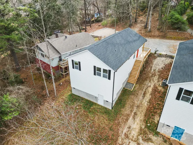 $395,000 | 95 Eastabrook Avenue, Brevard, NC 28712