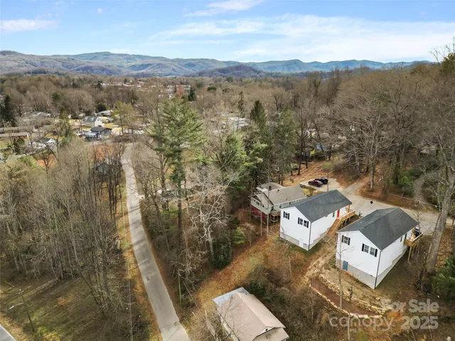 $395,000 | 95 Eastabrook Avenue, Brevard, NC 28712