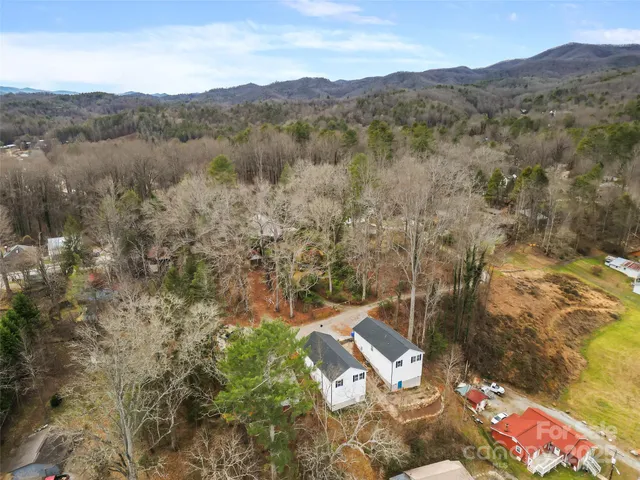 $395,000 | 95 Eastabrook Avenue, Brevard, NC 28712