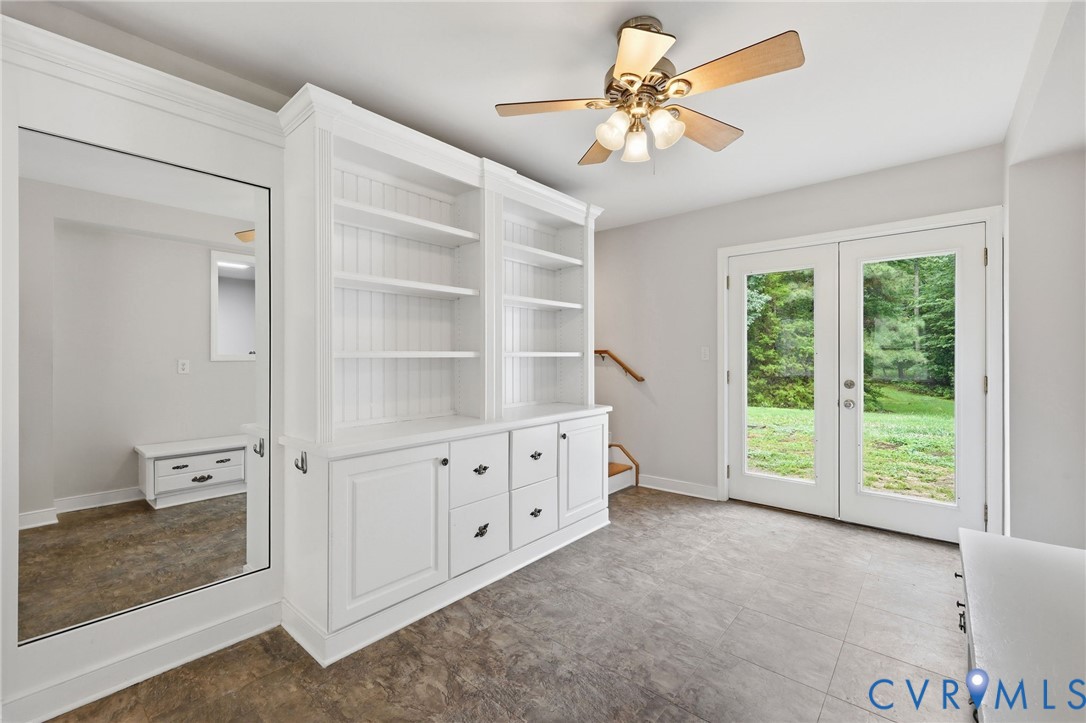 10152 Georgetown Road Mechanicsville, VA 23116 - Photo 15 of 35 a view of an empty room with a window
