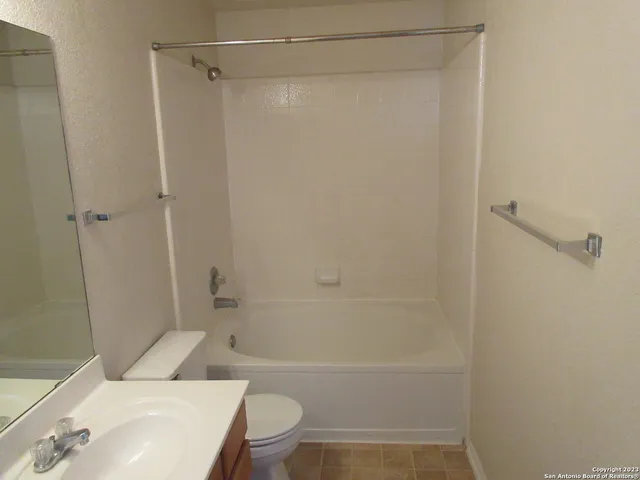 $1,600 | 5015 Bending Trail, San Antonio, TX 78247