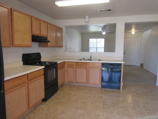 $1,600 | 5015 Bending Trail, San Antonio, TX 78247