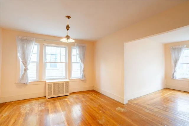 $700,000 | 15 Taft Avenue, Providence, RI 02906