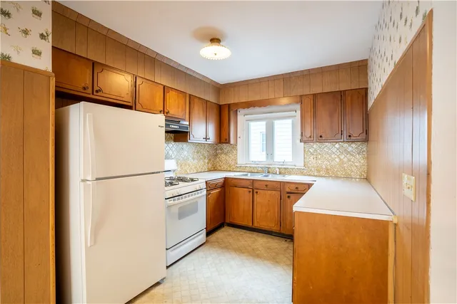 $700,000 | 15 Taft Avenue, Providence, RI 02906