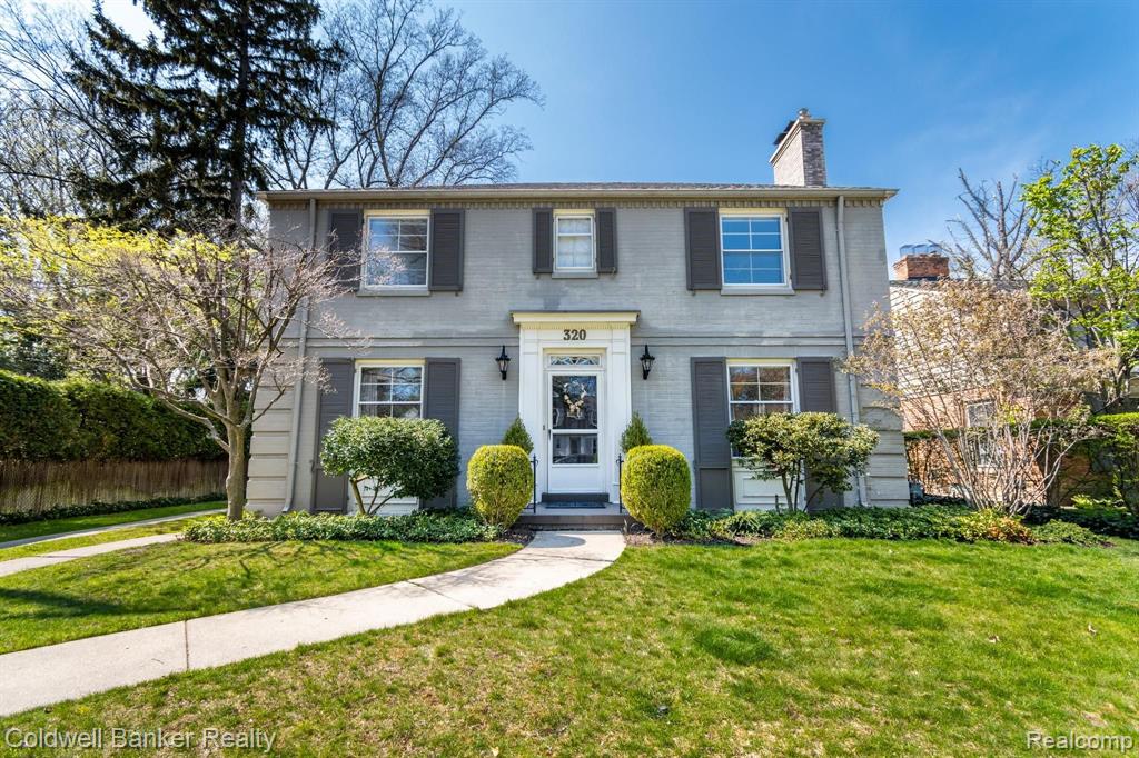 320 Touraine Road Grosse Pointe Farms, MI 48236 - Photo 1 of 60